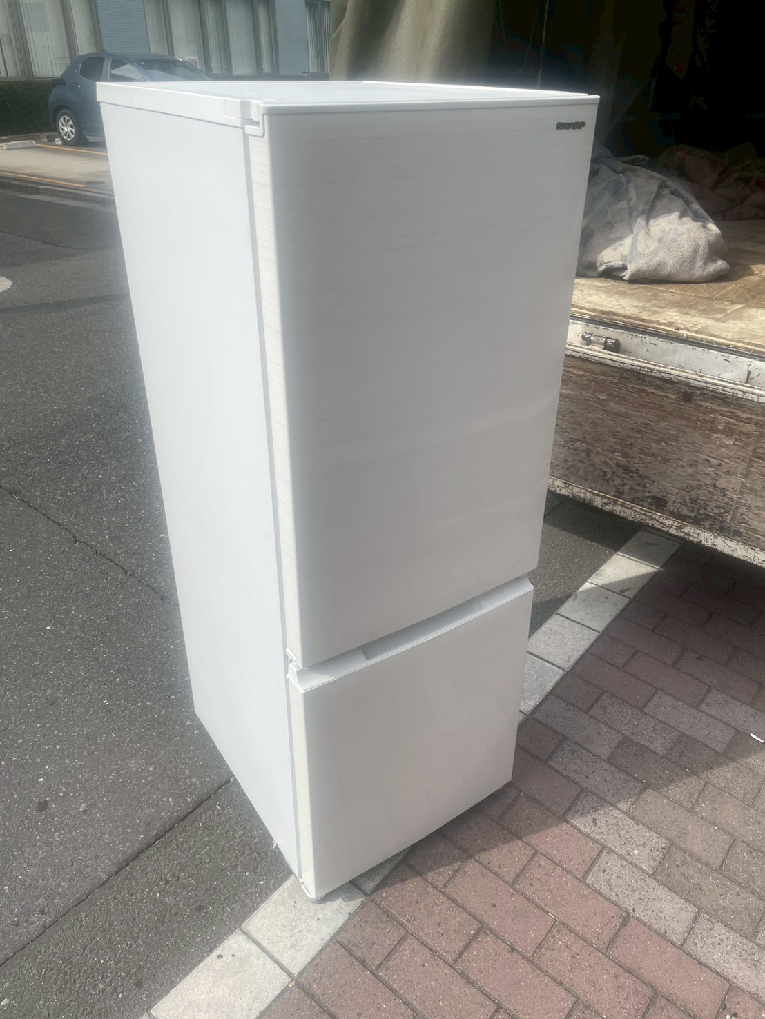 冷蔵庫 SHARP 179L 2022年製 SJ-D18H-W|台東区 小島での出張買取